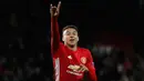 Gelandang MU, Jesse Lingard melakukan selebrasi usai mencetak gol ke gawang Feyenoord pada pertindangan Grup A Liga Europa di Stadion Old Trafford, Inggris (24/11). MU menang telak atas Feyenoord dengan skor 4-0. (Reuters/Carl Recine)