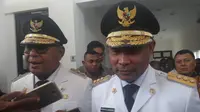 Gubernur Nusa Tenggara Timur (NTT) Viktor Laiskodat mengancam akan mematahkan kaki para pelaku perdagangan orang atau human trafficking.