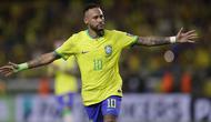 Selebrasi striker Timnas Brasil, Neymar setelah mencetak gol kelima timnya ke gawang Bolivia pada laga Kualifikasi Piala Dunia 2026 zona Conmebol di Mangueirao Stadium, Belem, Brasil, Sabtu (9/9/2023) pagi WIB. (AP Photo/Bruna Prado)