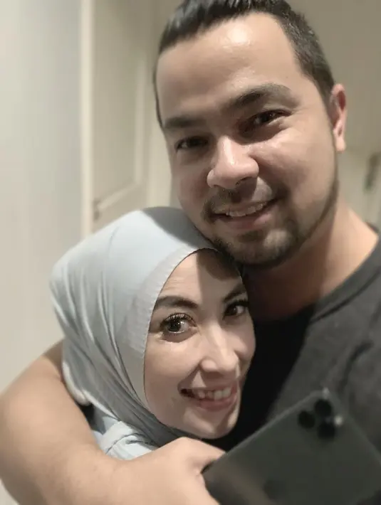 Annisa Trihapsari dan Sultan Djorghi (Instagram/djorghisultan)
