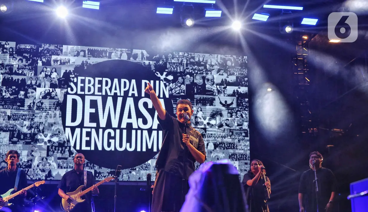 Festival yang berlangsung di Plaza Parkir Timur Gelora Bung Karno, Jakarta Pusat menghadirkan sederet nama-nama beken musisi Indonesia. (Liputan6.com/Angga Yuniar)