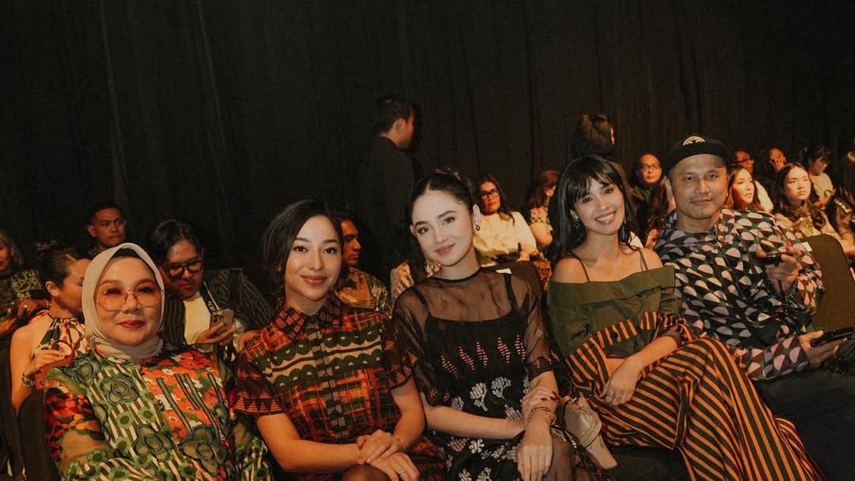 Parade Busana Selebriti di Show Studio 133 Biyan Spring/Summer 2026, Ada Syifa Hadju hingga Laura Basuki