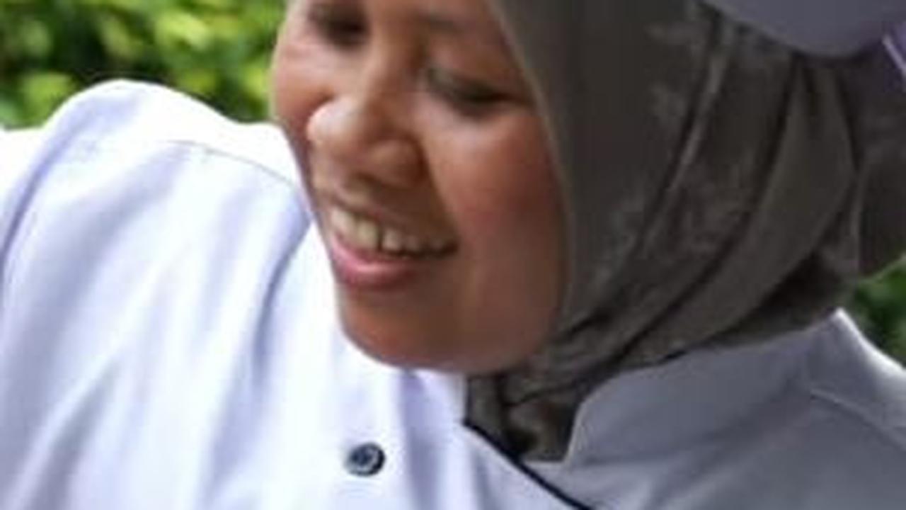 Momen Kompak Nagita Slavina dan Sus Rini Masak Bareng, Penampilan Pengasuh Rayyanza Bikin Salfok
