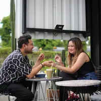 7 zodiak yang paling suka diberi kejutan./Copyright Fimela/Adrian Putra