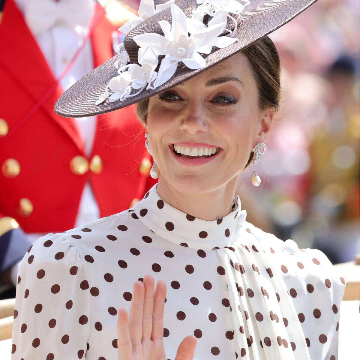 ilustrasi inspirasi fashion pada kate middleton