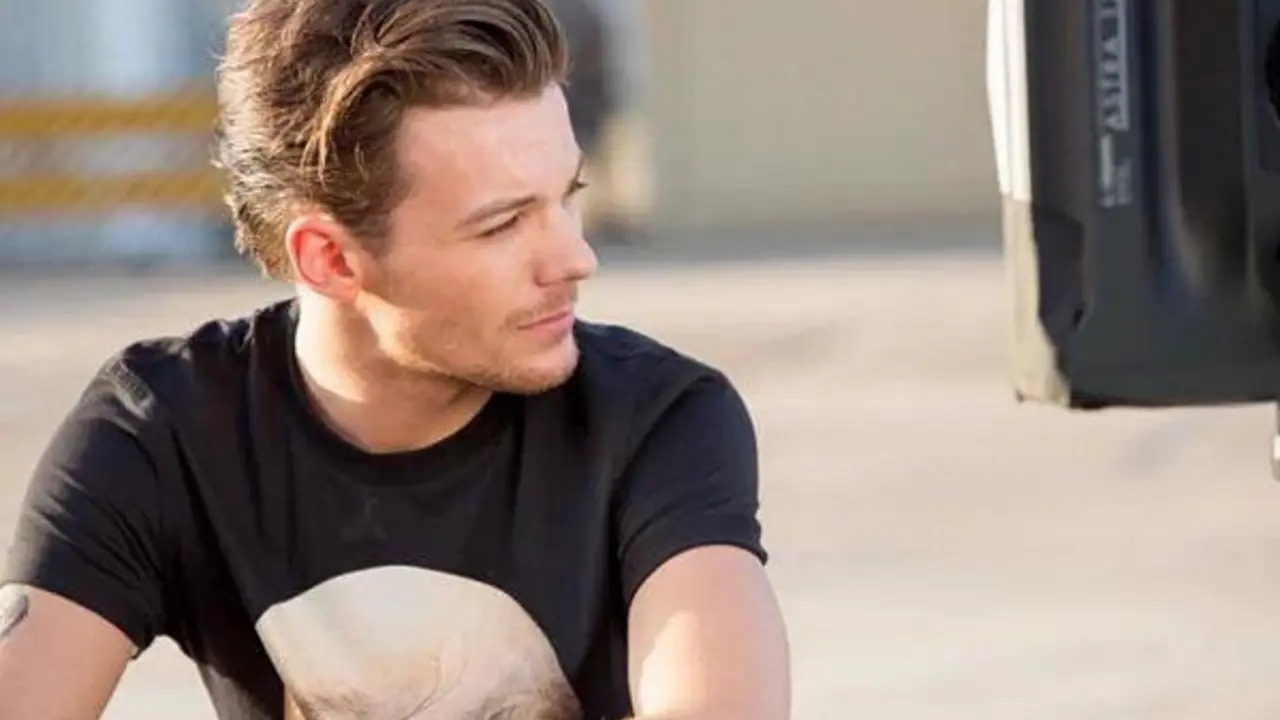  Louis Tomlinson Umumkan Nama Anaknya yang Baru Lahir