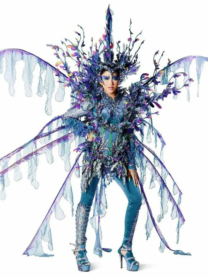 Pesona Cantik Tiara Andini dalam Balutan Kostum Sea Dragon untuk Jember Fashion Carnaval 2021