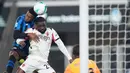 Hasil ini membuat Milan gagal memangkas jarak dari Napoli di puncak klasemen. Tim asuhan Massimiliano Allegri tertahan di posisi kedua dengan 18 poin dari sembilan laga, sementara Atalanta besutan Ivan Juric tetap di peringkat keenam dengan 13 poin. (Spada/LaPresse via AP)