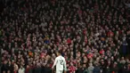 Pemain Real Madrid, Trent Alexander-Arnold saat bermain dengan latar para pendukung Liverpool dalam laga Liga Champions 2025/2026 di Anfield, Liverpool, Inggris, Selasa (04/11/2025) waktu setempat. Seperti diketahui, Trent merupakan mantan pemain Liverpool sebelum pindah pada bursa transfer musim panas lalu. (AP Photo/Jon Super)