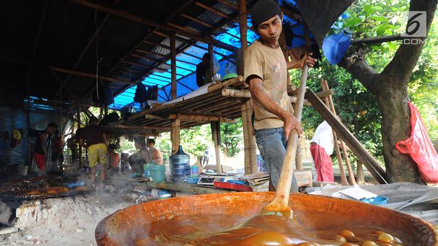 Intip Pembuatan Dodol Betawi yang Laris Manis Menjelang Lebaran