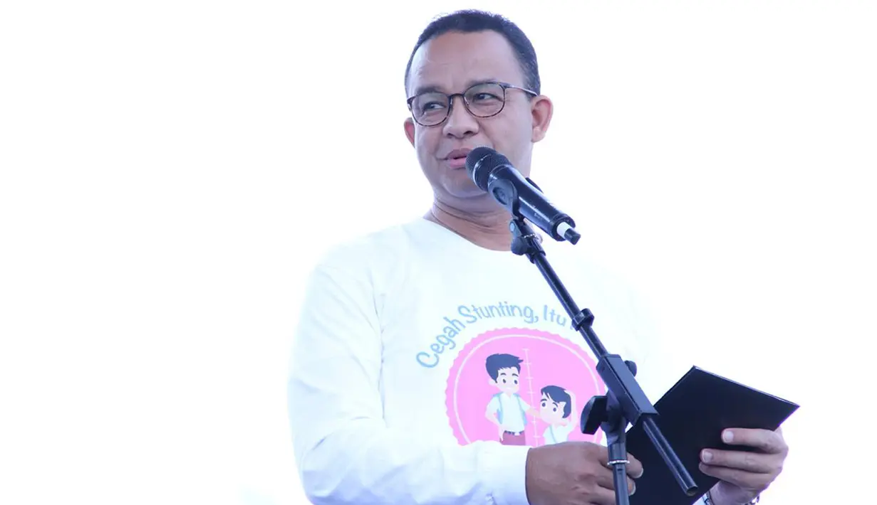 Gubernur DKI Jakarta Anies Baswedan memberi sambutan saat peresmian Kampanye Nasional Pencegahan Stunting di area Monumen Nasional (Monas), Jakarta, Minggu (16/9). (Liputan6.com/Pool/Kepala Staf Kepresdinan)