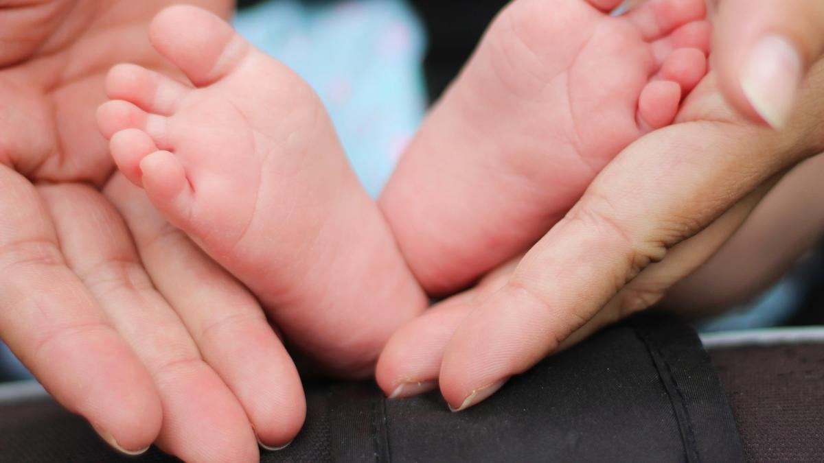 Kronologi Sepasang Kekasih Buang Bayi di Sukabumi, Pacar Masuk Kamar Melalui Jendela