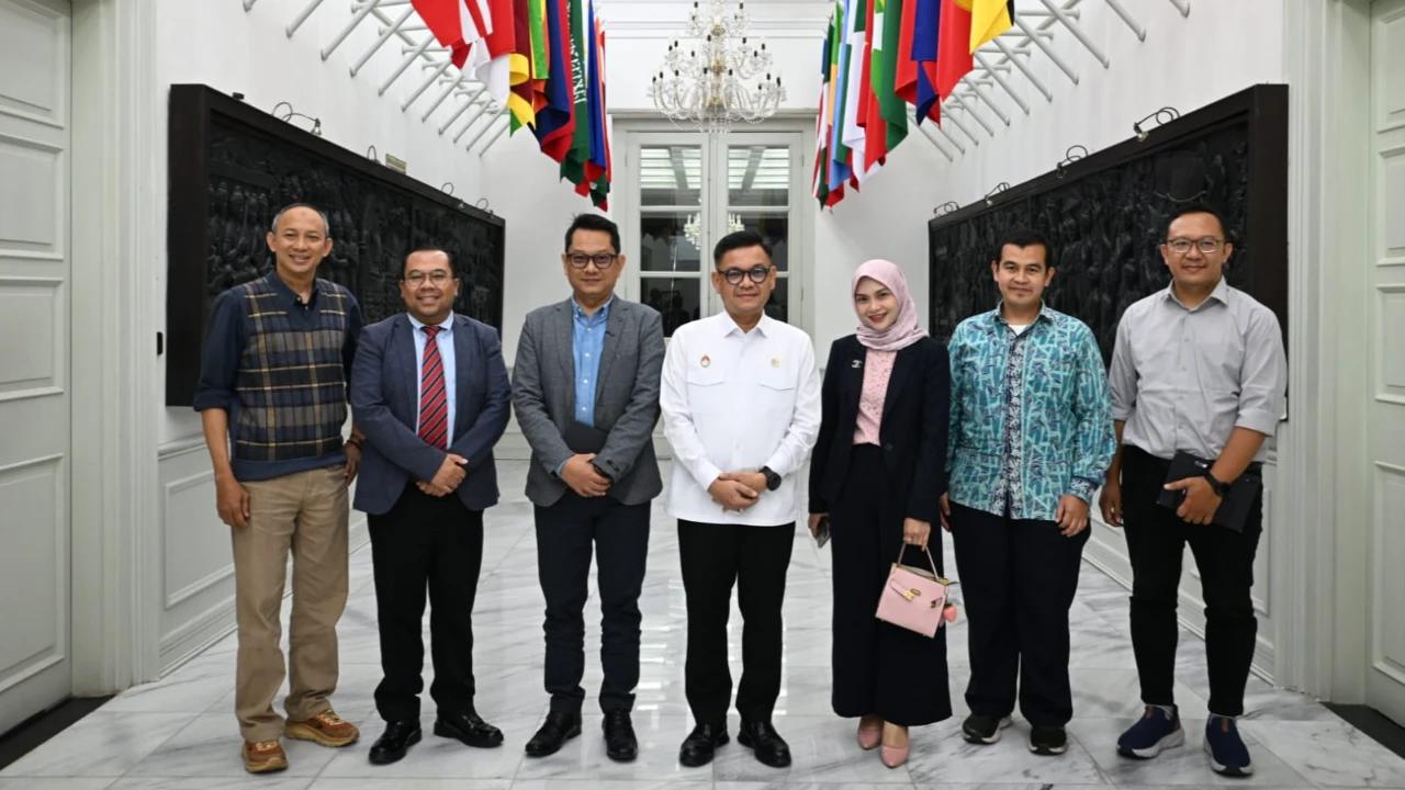 KPID Jabar Paparkan Riset Media Habit Gen Z ke Gubernur Lemhannas