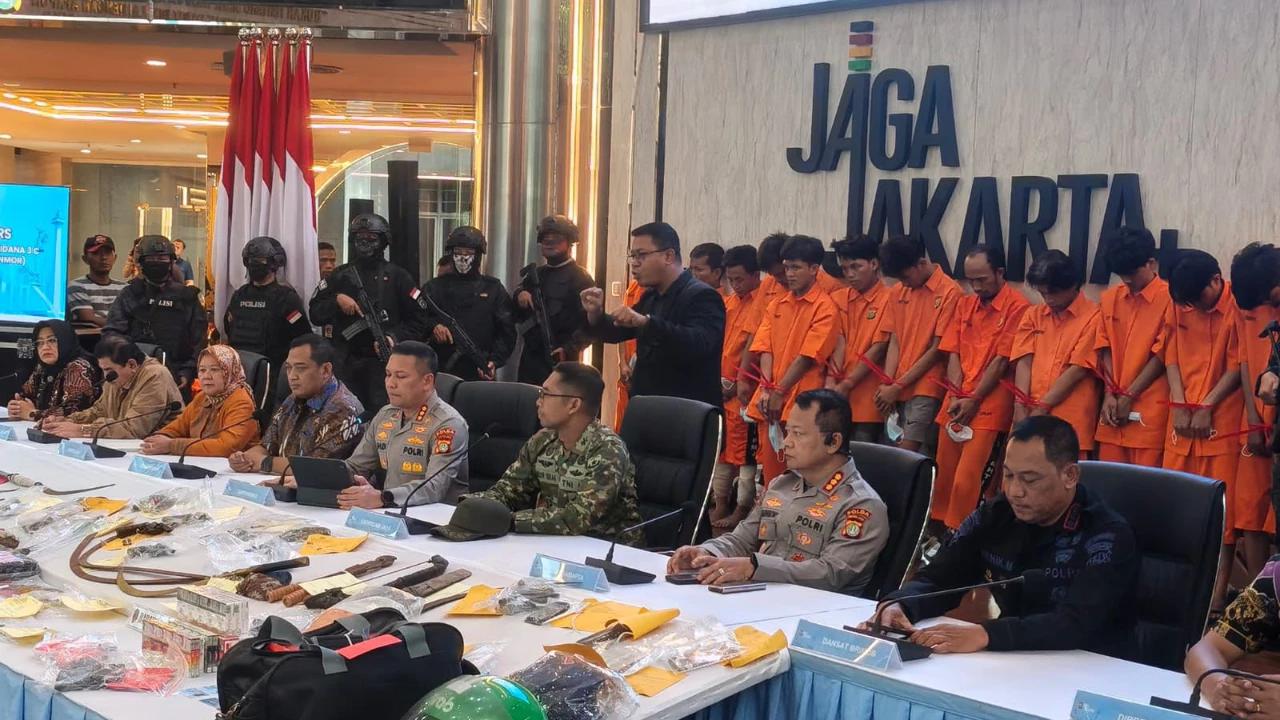 Polda Metro Jaya Bongkar 127 Kasus Kejahatan Jalanan, 173 Tersangka Ditangkap