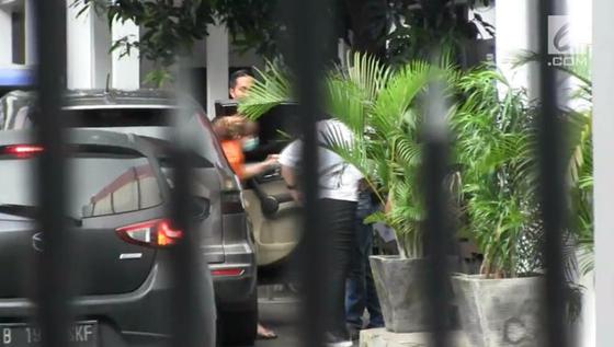 VIDEO: Sampel Rambut Roro Fitria Diperiksa