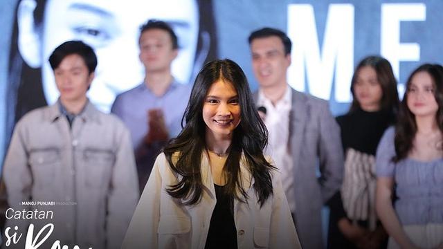 Dibintangi Angga Yunanda dan Syifa Hadju, Ini 7 Potret Pemain Film Catatan Si Boy