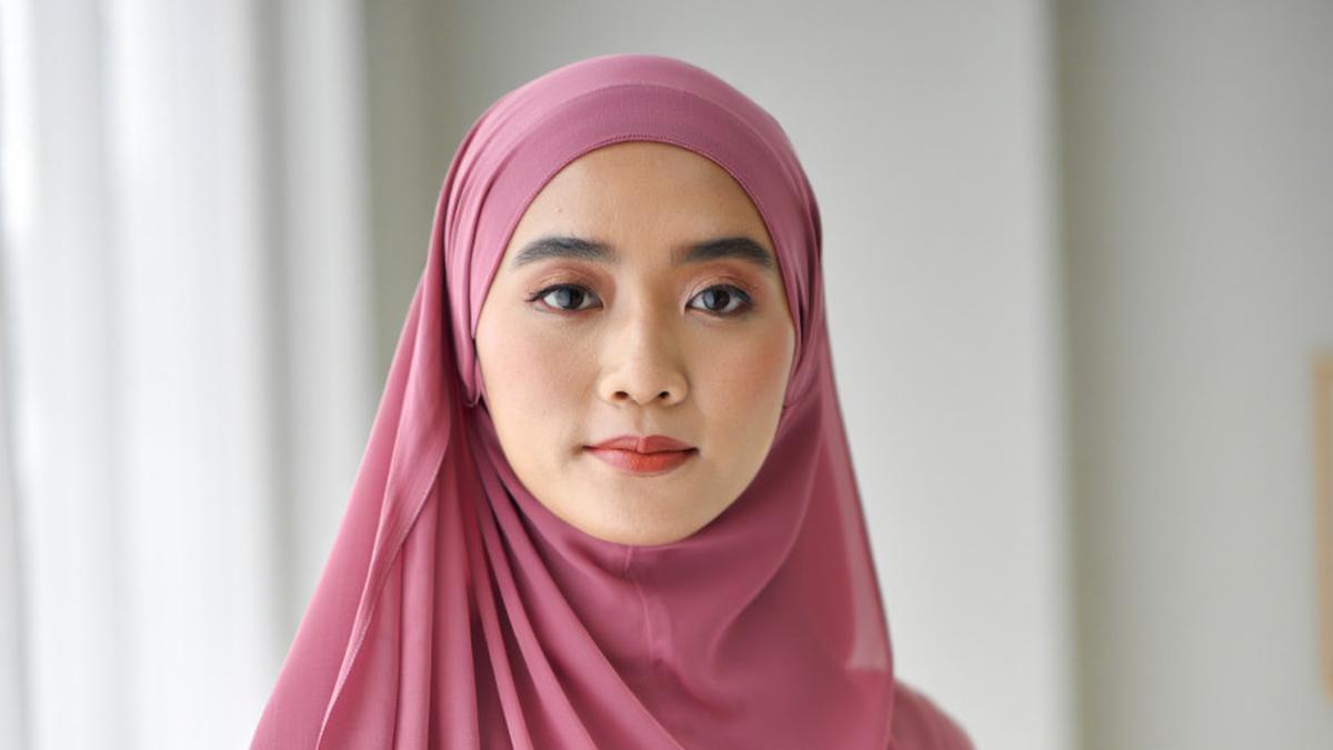 7 Model Gamis untuk Menutupi Perut Buncit agar Lebih Proporsional, Stylish dan Syar’i