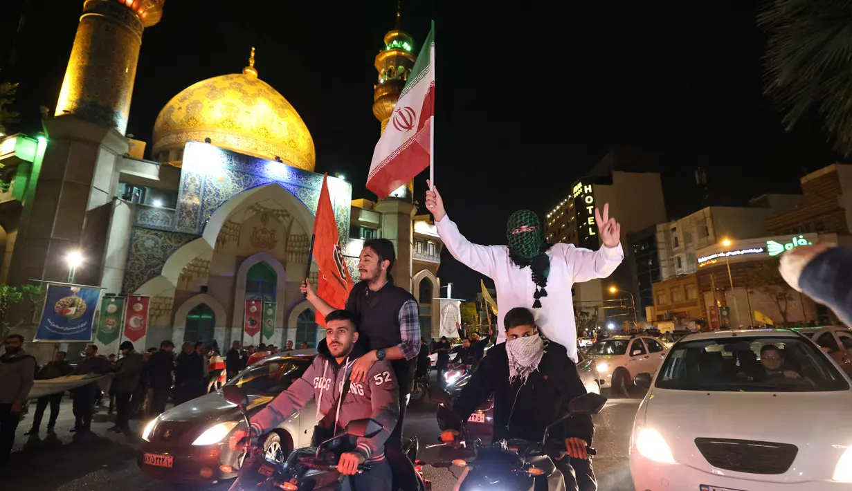 Sebelumnya, Iran pada Sabtu (13/4/2024) malam telah meluncurkan serangan balasan ke arah Israel. (ATTA KENARE/AFP)
