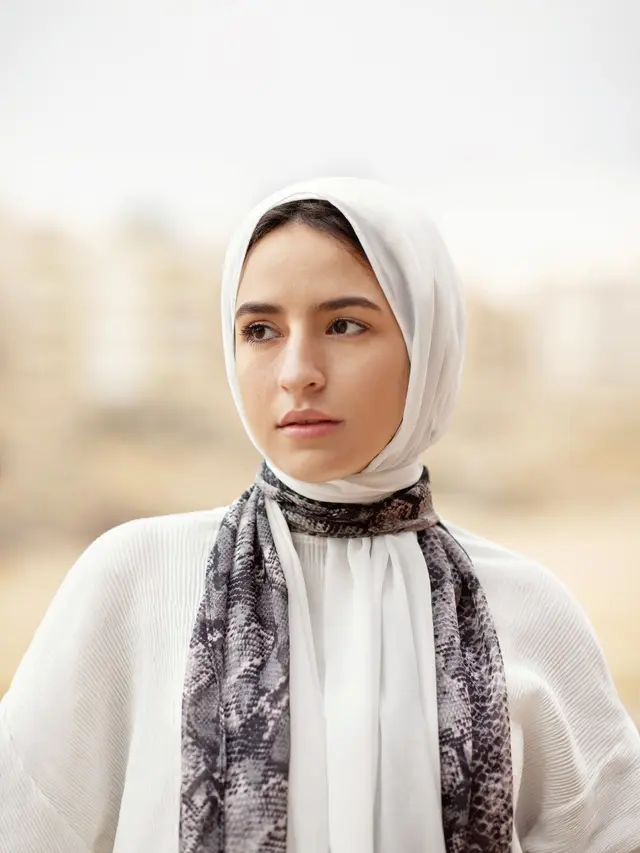 Ilustrasi makeup glowing natural