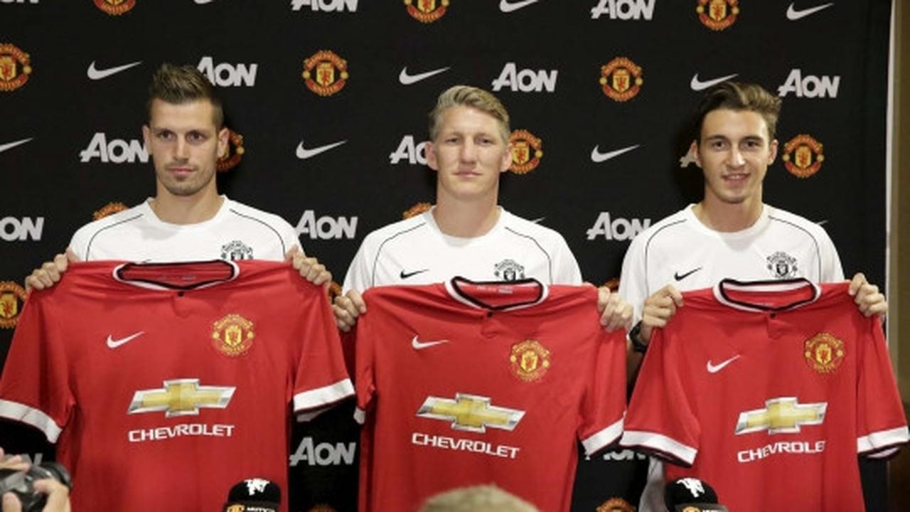 Manchester United perkenalkan gelandang baru Bastian Schweinsteiger