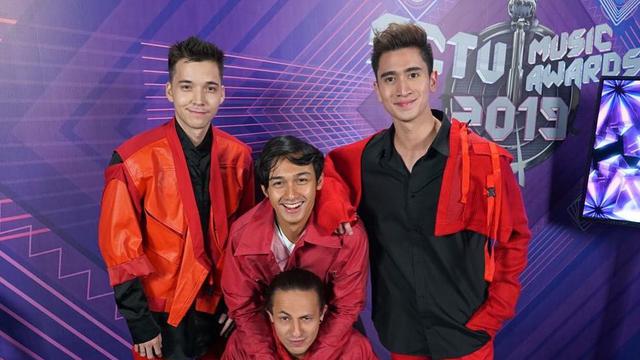 Tak Jaga Jarak, 6 Artis Ini Tetap Berteman Baik dengan Mantan Pacar