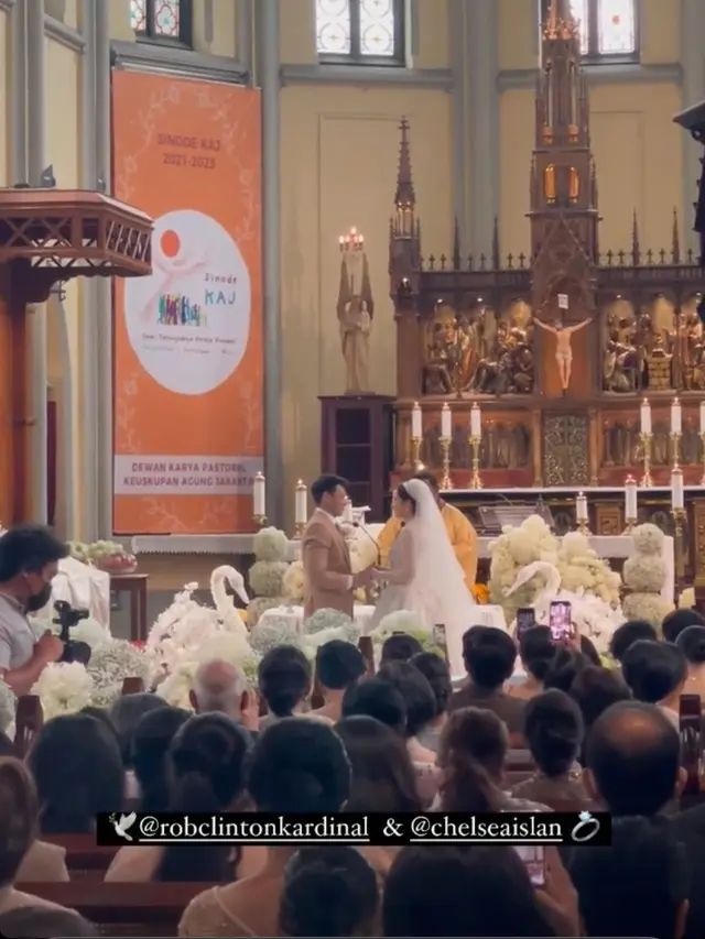 [Fimela] Chelsea Islan dan Rob Clinton Kardinal