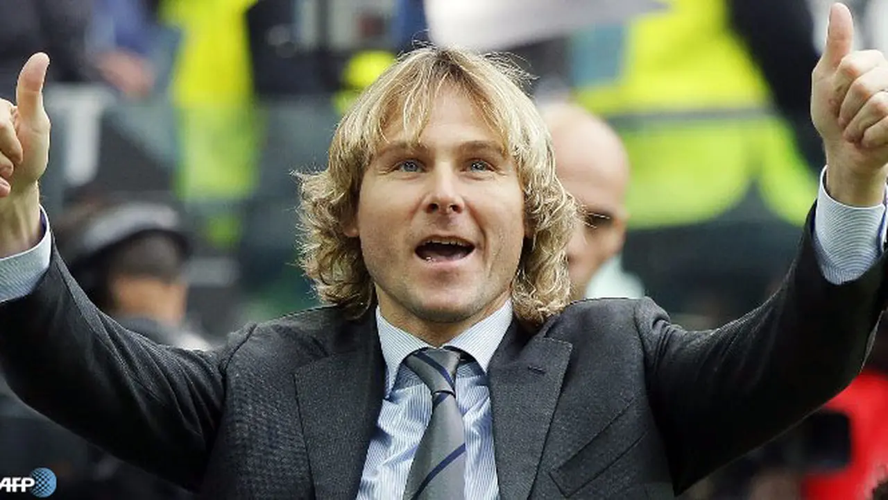 nedved-bola-130312c.jpg