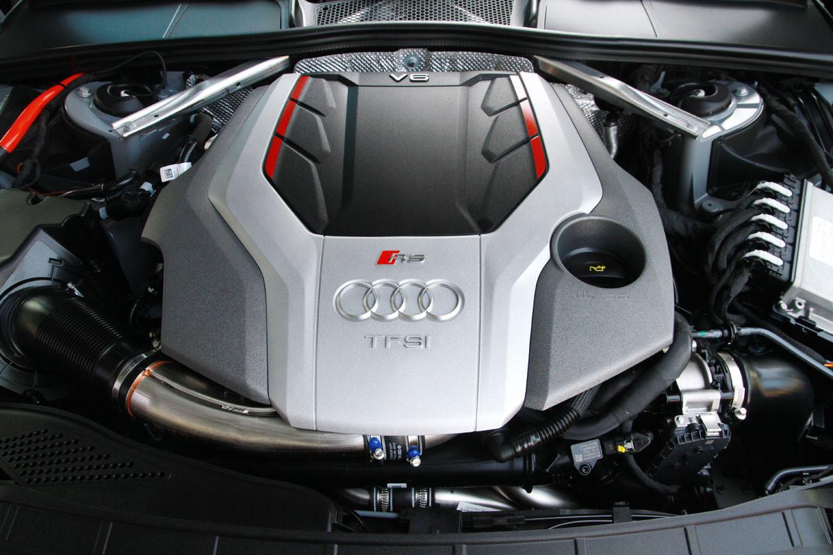 Audi RS 4 Avant terbaru dibekali mesin bensin V6 2.9 Liter TFSI Twin-Turbo (Audi)