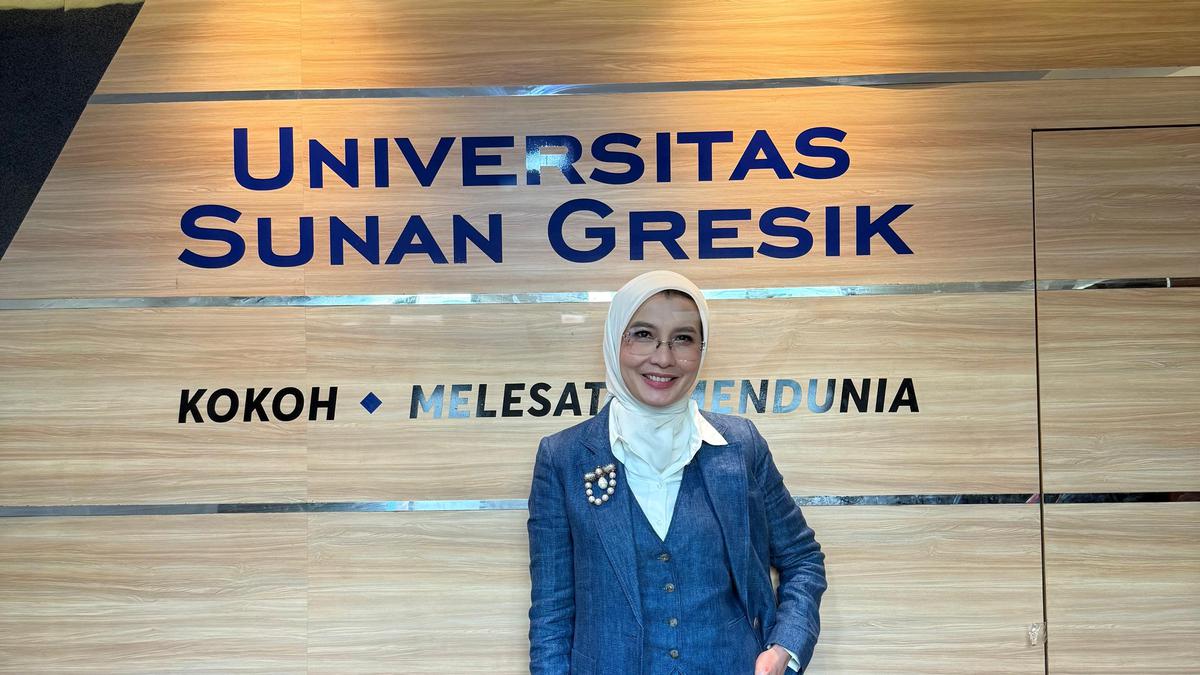 Arzeti Bilbina Jadi Dosen Tetap Universitas Sunan Gresik Jatim, Dikukuhkan Lewat SK Kemendikti
