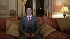 Bintang Real Madrid, Cristiano Ronaldo, menjadi olahragawan terkaya dunia versi majalah ekonomi Forbes yang diriset hingga Rabu, 1 Juni 2016. (AFP/Patricia De Melo Moreira)