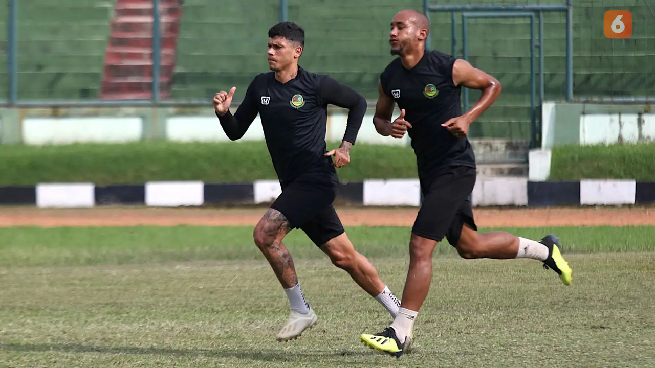 Ciro Henrique dan Loris Arnaud