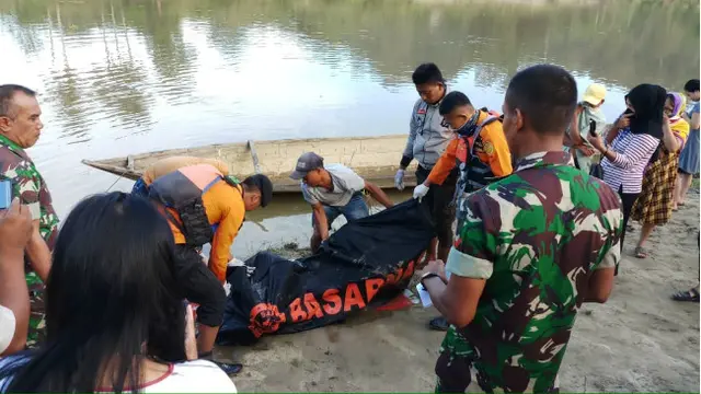 Sempat Hilang, Warganet Temukan Petani Kelapa Sawit Terapung di Sungai