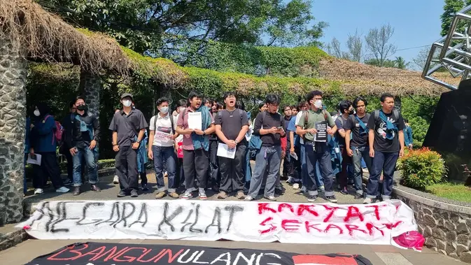 Demo Mahasiswa ITB Suarakan 4 Tuntutan