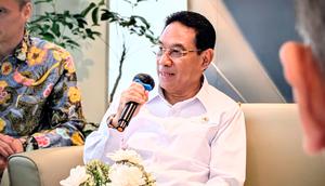 Wakil Menteri Kesehatan (Wamenkes) Benjamin Paulus Octavianus mengatakan bahwa perkembangan alat kesehatan canggih harus diimbangi dengan sumber daya manusia (SDM) kesehatan yang memadai, Jakarta (6/11/2025). Foto: Liputan6.com/Ade Nasihudin.