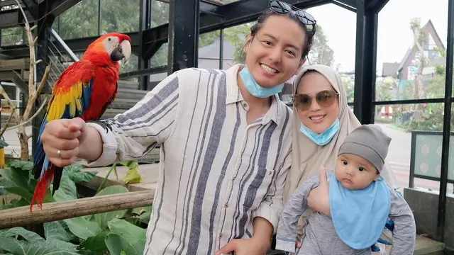 Roger Danuarta dan Cut Meyriska