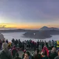 Gunung Penanjakan spot utama melihat sunrise Bromo. (Dok: Instagram @penanjakan https://www.instagram.com/p/CIR3pYAByMd/?igsh=MTM5M3NzajdtejJvZA==)