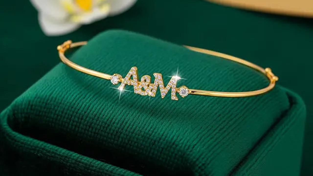 7 Model Gelang Emas 24K 1 Gram Hadiah Custom Inisial, Elegan dan Personal