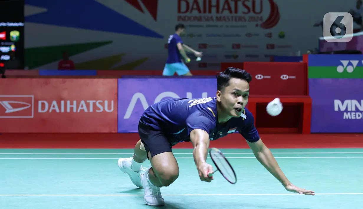 Tampil di istora, Anthony Ginting tampil percaya diri. (Bola.com/M Iqbal Ichsan)