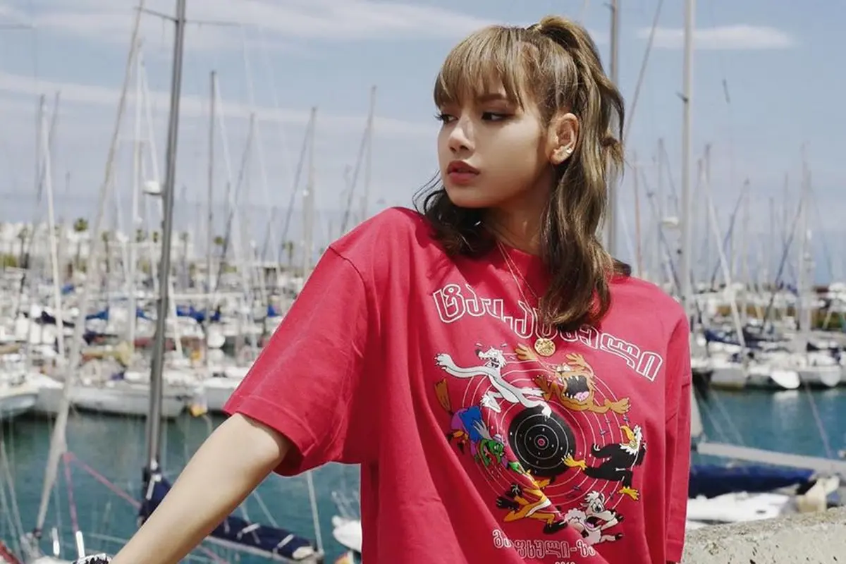 [Fimela] Lisa BLACKPINK