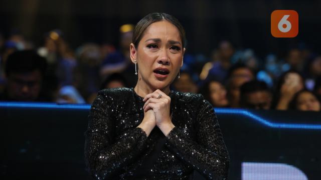 [Fimela] Bunga Citra Lestari Juri Indonesian Idol X