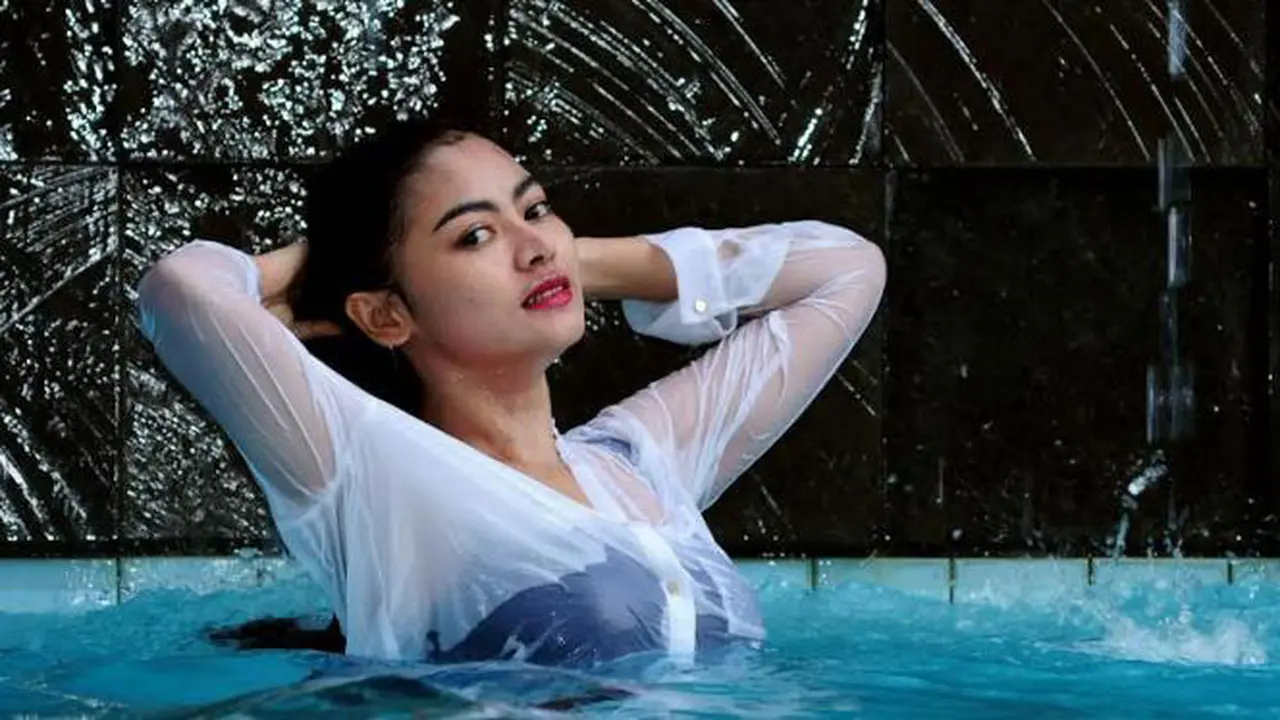 Vitalia Sheysa, Artis yang Doyan Selfie di Sosmed