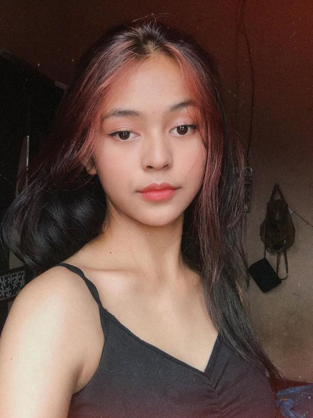 6 Potret Dinda Mahira dengan Warna Rambut Baru, Cantik Memesona