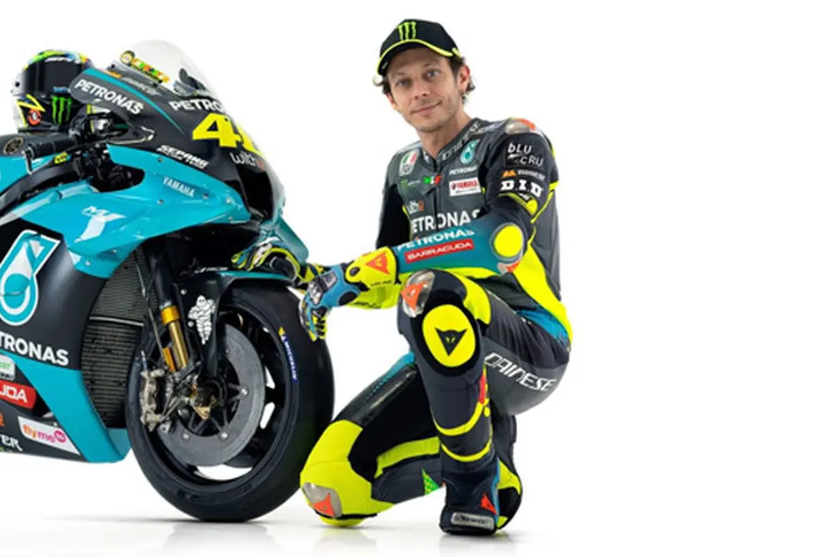 Valentino Rossi dengan tim barunya, Petronas Yamaha Sepang Racing Team (SRT)