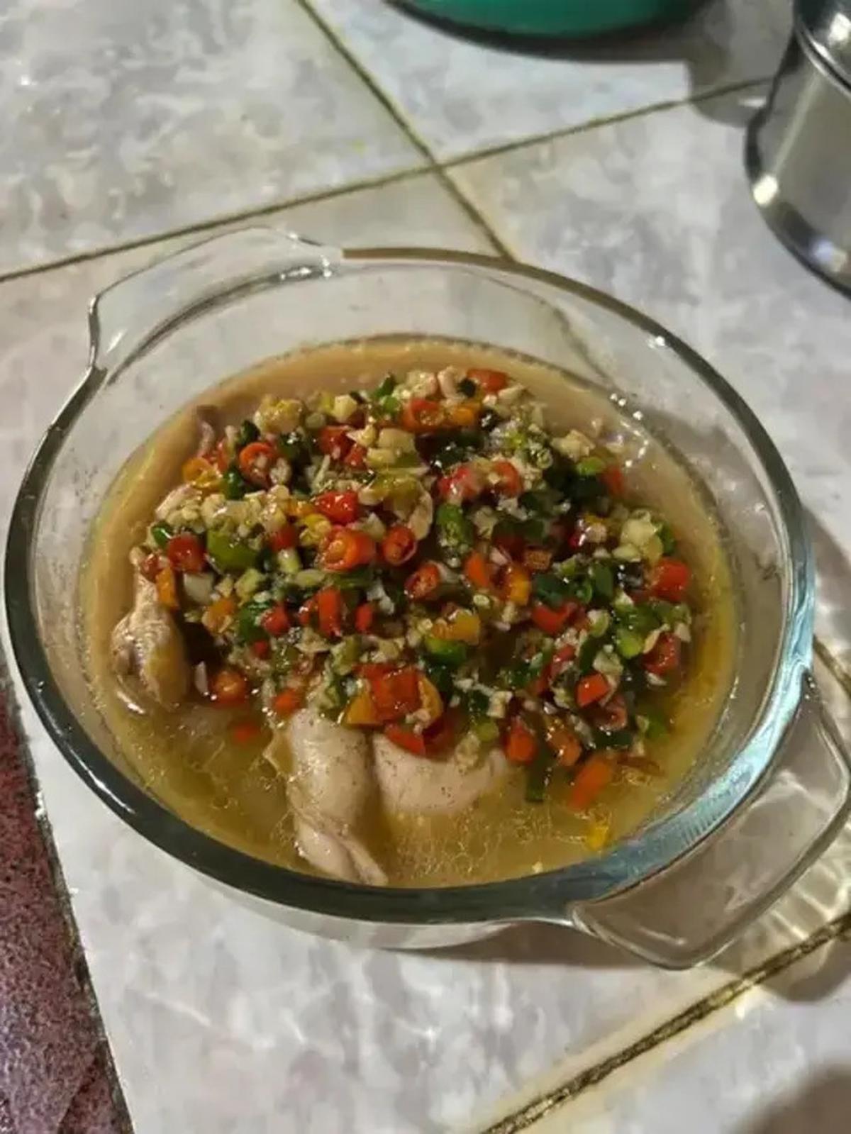 3 Resep Ayam Kukus Siram, Lauk Makan Nikmat Penghabis Nasi