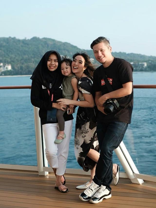 6 Asisten Artis yang Tak Kalah Tenar dari Bosnya