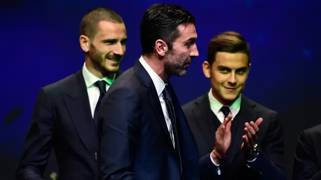 Gianluigi Buffon Pemain Terbaik Serie A 2016/2017
