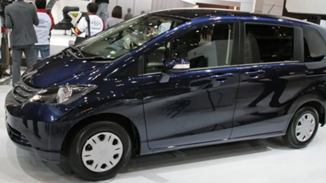 Honda Freed (Autoblog)
