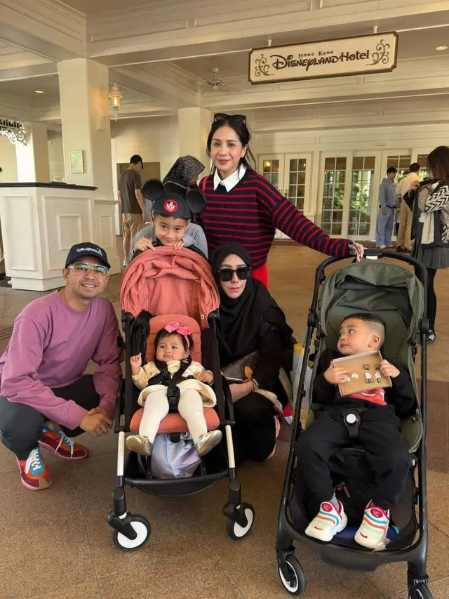 7 Potret Kebahagiaan Keluarga Raffi Ahmad di Hong Kong, Penampilan Lily Jadi Highlight (credit: https://www.instagram.com/raffinagita1717/).