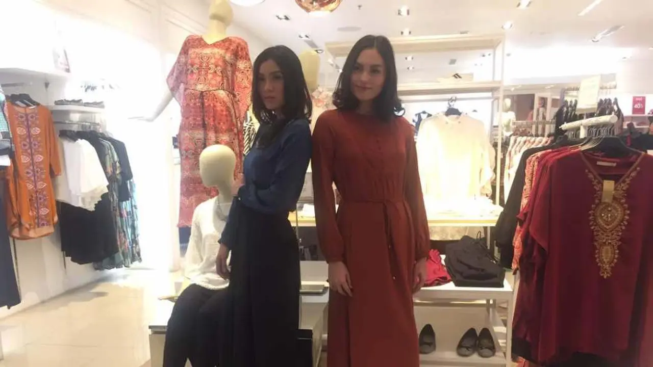 Tetap Slylish dan Trendi dengan Kaftan Bergaya Sophisicated