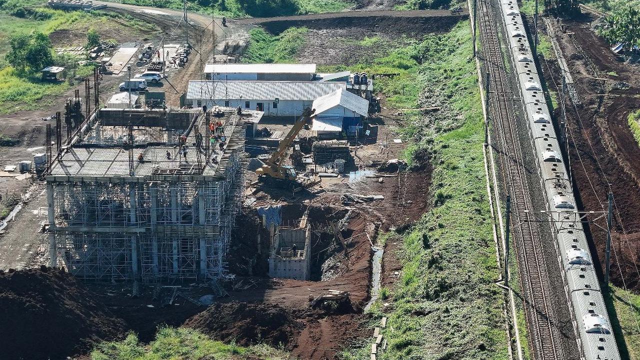 Di area tersebut nantinya akan dibangun gedung stasiun kereta api dengan luas bangunan ± 3.000 m2 (3 lantai).